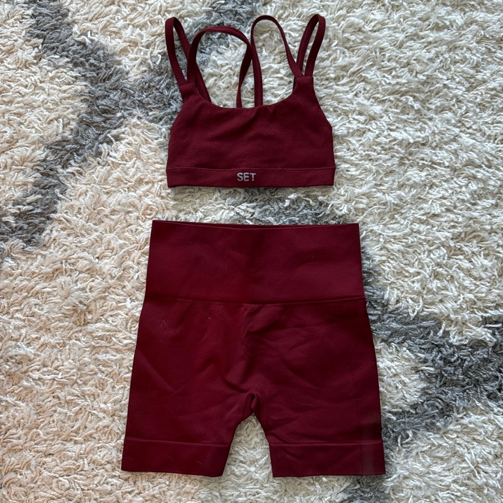 Set Active Maroon Set